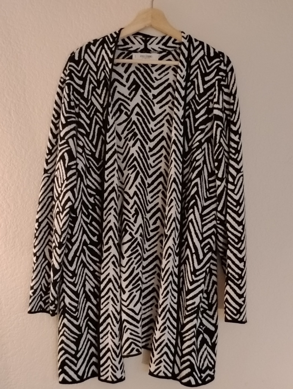 Jones Studio Black & White Open-Front Patterned Cardigan